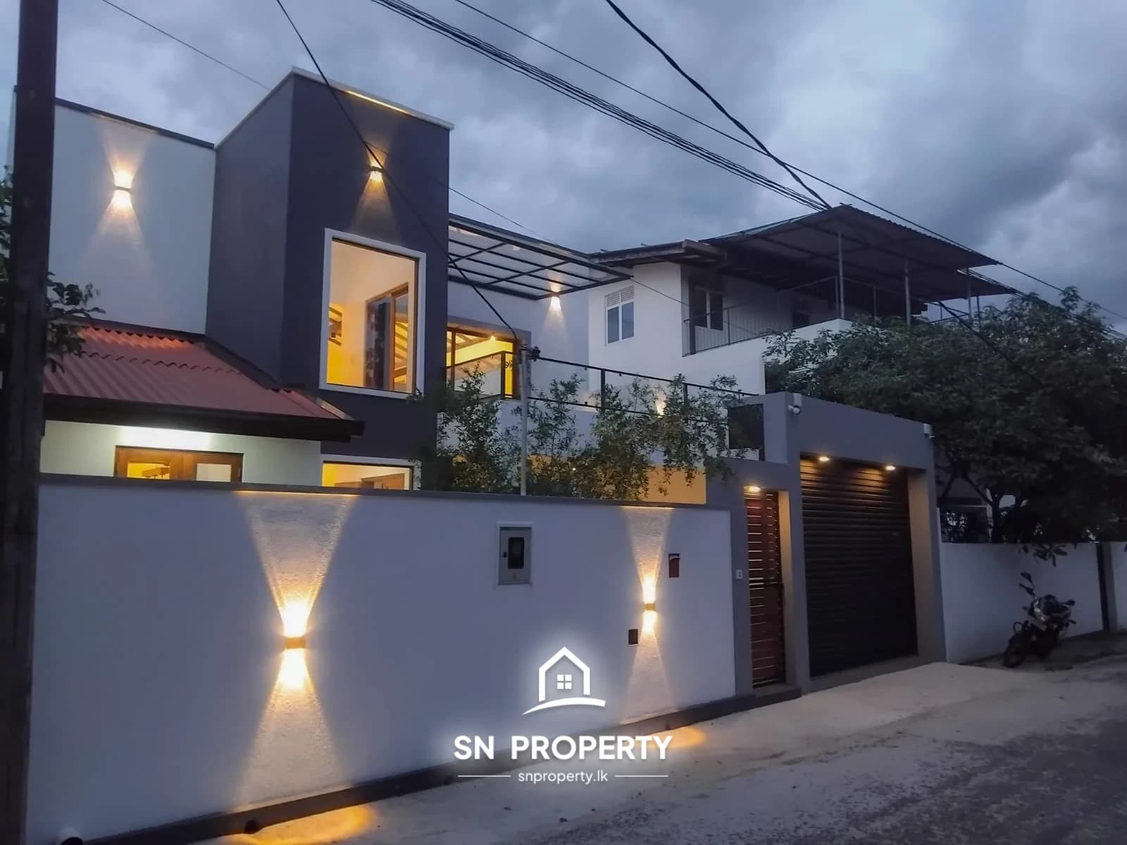 🏡 BRAND NEW LUXURY HOUSE FOR SALE – PILIYANDALA , Makandana✨, photo 1 of 16