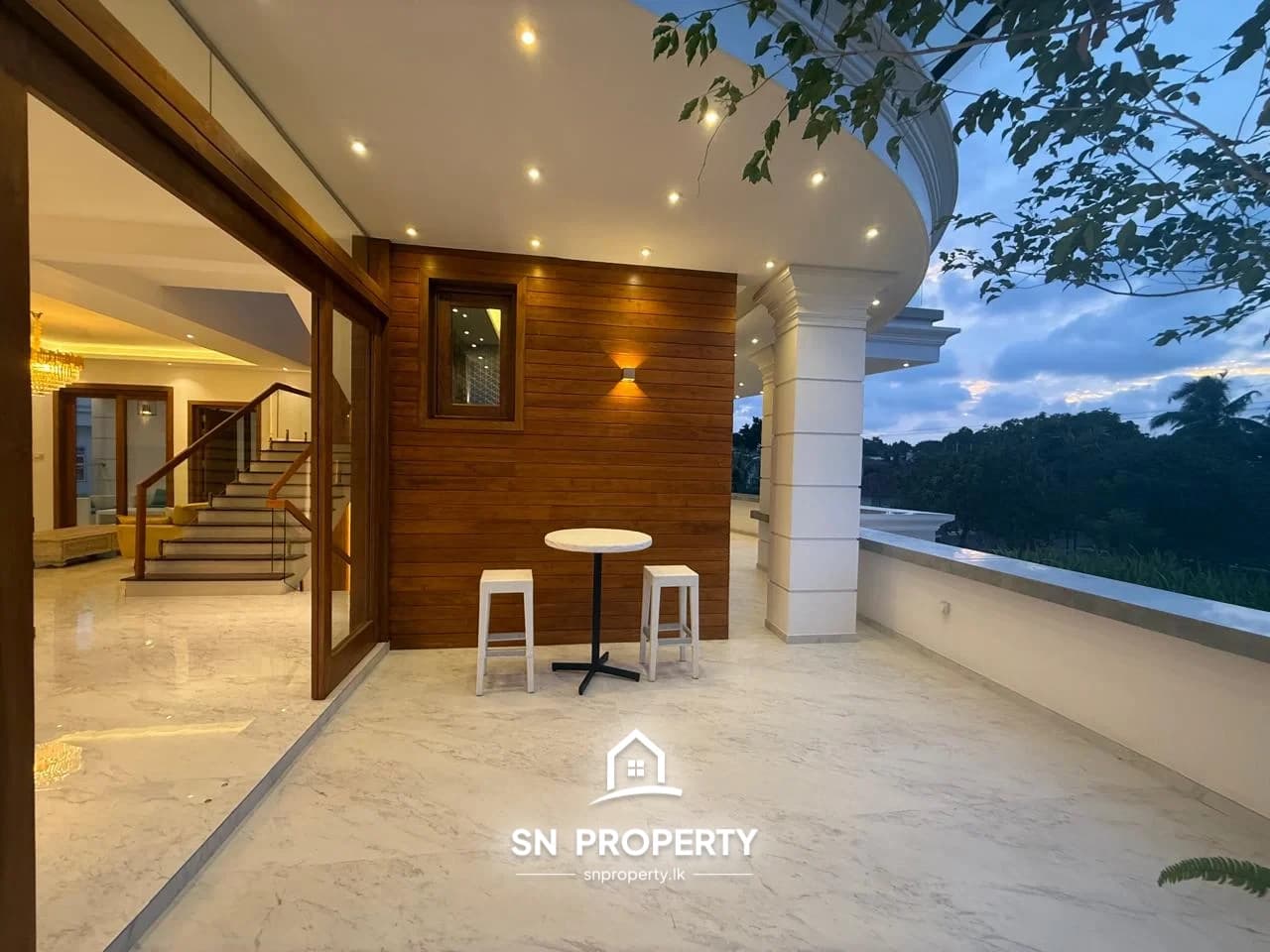 luxury Residence, designed 3 Storied House, Battaramulla, photo 12 of 20
