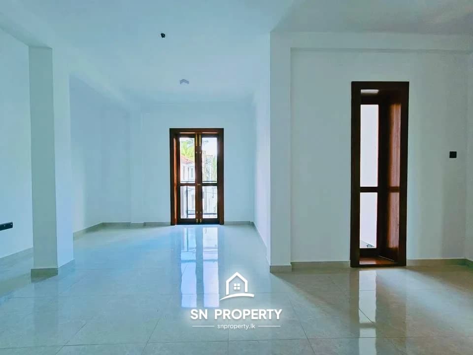 🏡 Super Luxury 2-Storey House with Rooftop – For Sale in Boralesgamuwa, photo 18 of 20