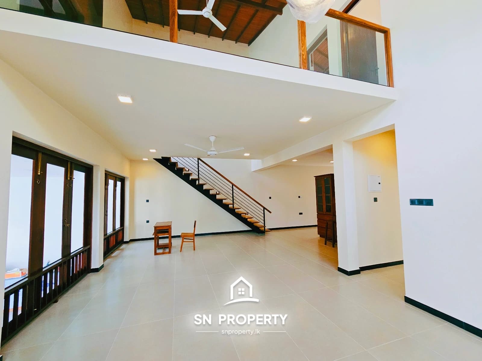 TWO-STOREY LUXURY HOME IN PRIME BATTARAMULLA, photo 7 of 20