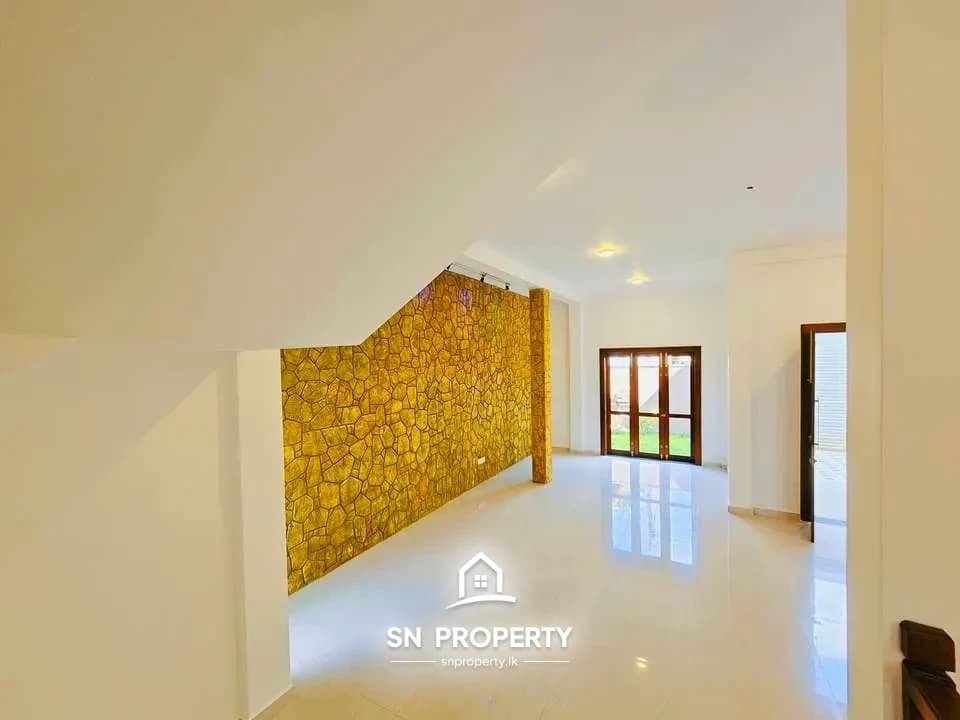 🏡 Super Luxury 2-Storey House with Rooftop – For Sale in Boralesgamuwa, photo 13 of 20