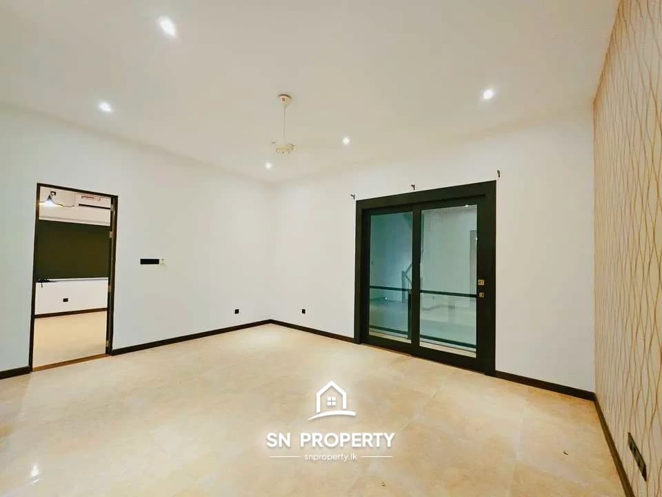Thalawathugoda – Brand New 3 Storied House, photo 13 of 20