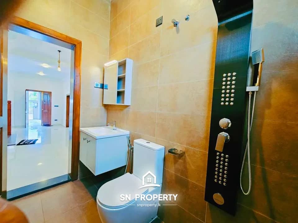🏡 Super Luxury 2-Storey House with Rooftop – For Sale in Boralesgamuwa, photo 10 of 20