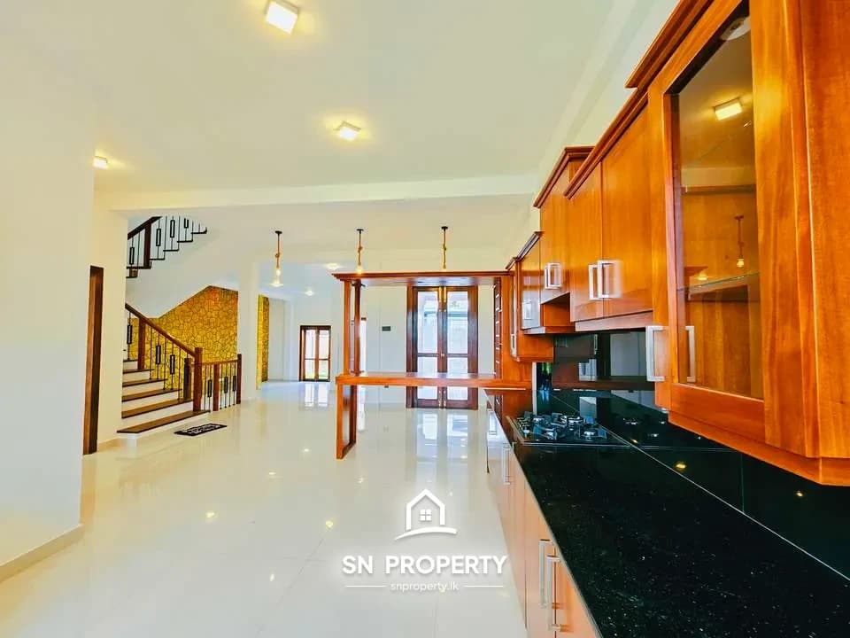 🏡 Super Luxury 2-Storey House with Rooftop – For Sale in Boralesgamuwa, photo 11 of 20
