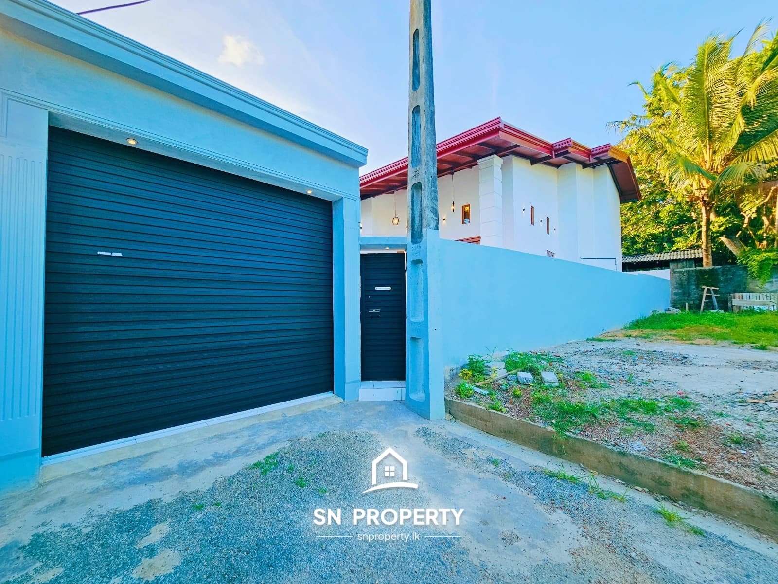 🏡 Super Luxury 2-Storey House with Rooftop – For Sale in Polgasowita, Kottawa R, photo 1 of 20