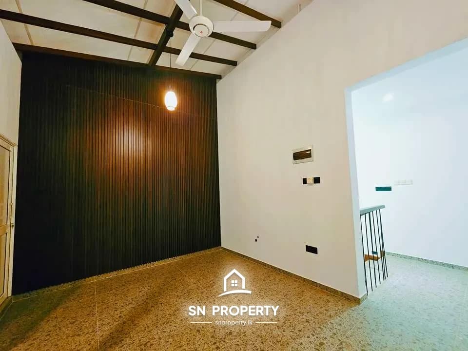 Thalawathugoda – Brand New 3 Storied House, photo 14 of 20