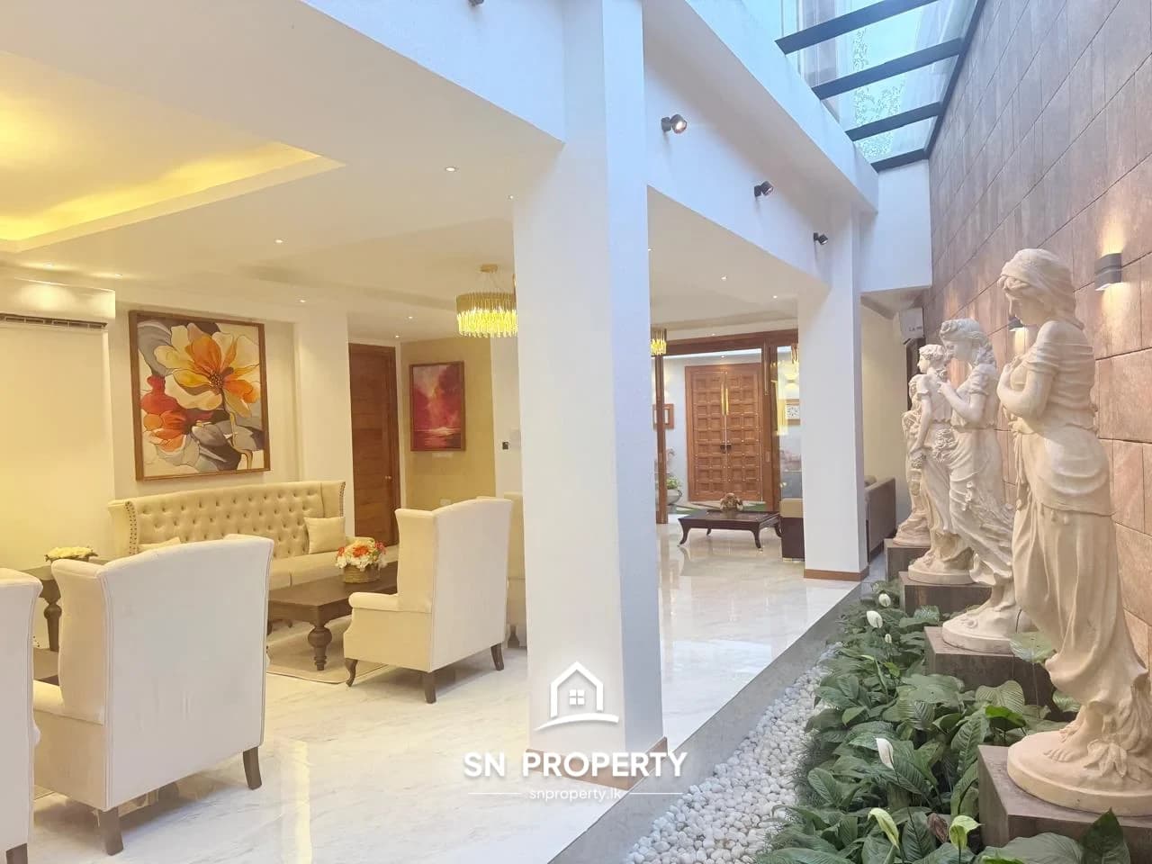 luxury Residence, designed 3 Storied House, Battaramulla, photo 7 of 20