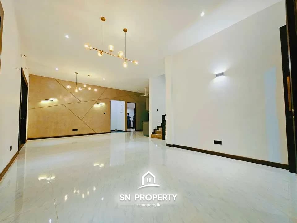 Thalawathugoda – Brand New 3 Storied House, photo 2 of 20