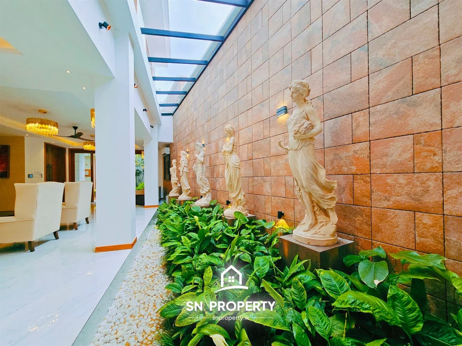 luxury Residence, designed 3 Storied House, Battaramulla, photo 7 of 20