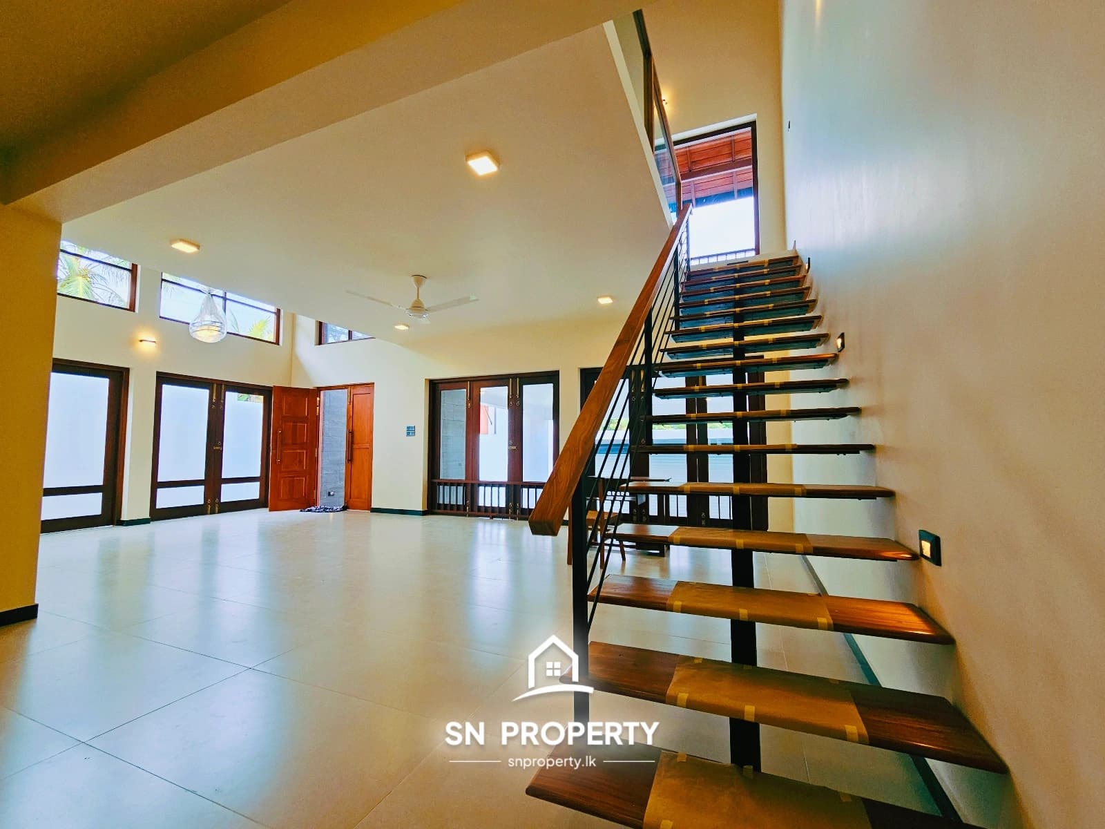 TWO-STOREY LUXURY HOME IN PRIME BATTARAMULLA, photo 20 of 20